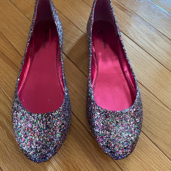 Flats - Picture 2 of 4